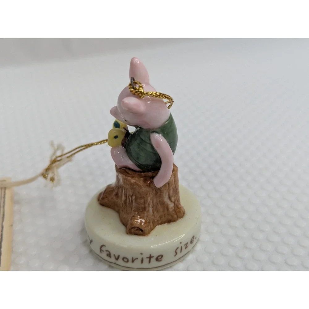 Disney Piglet on Tree Trunk Figure Ornament 2.75 Inch Midwest‎ Cannon Falls
